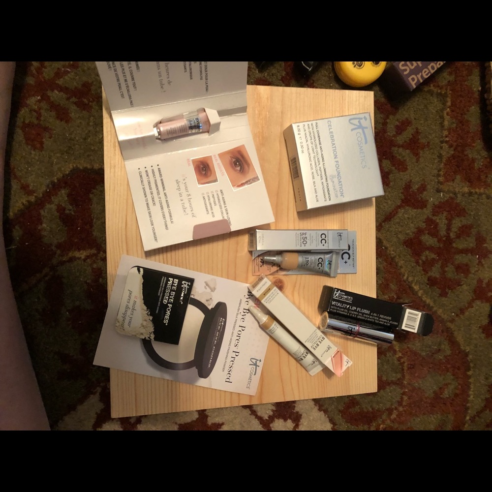 Sold.     IT Cosmetics bundle. Never used.